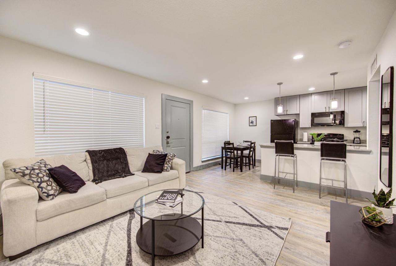 Trendy Midtown Apt, Walk To Shops & Sites, Pets Ok Houston Exterior foto