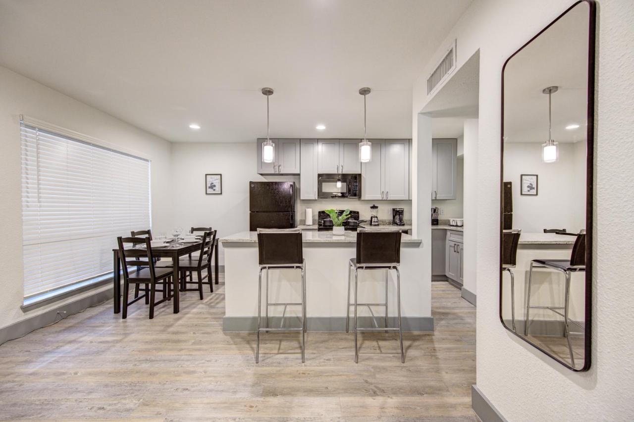 Trendy Midtown Apt, Walk To Shops & Sites, Pets Ok Houston Exterior foto